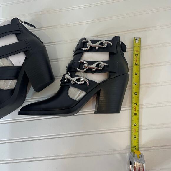 NWT Rebecca Minkoff Black Leather Seavie Cutout Dog Clip Bootie Strappy Heel 9.5 - Picture 5 of 7